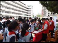 龙川县科协、县教育局联合开展“科技强国、爱国爱家”践行社会主义核心价值观活动