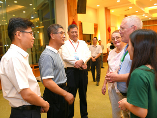 在粤工作院士赴云浮休养考察