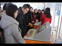 陆河县组织中小学科技辅导员开展“中国流动科技馆”讲解员培训