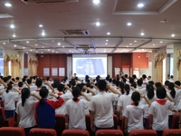 “追星”唤起科学梦想——航天科技知识科普讲座走进广东肇庆中学