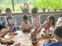 韶关市仁化县科协开展“春季踏青——手工柚子花香囊DIY”科普自由行活动